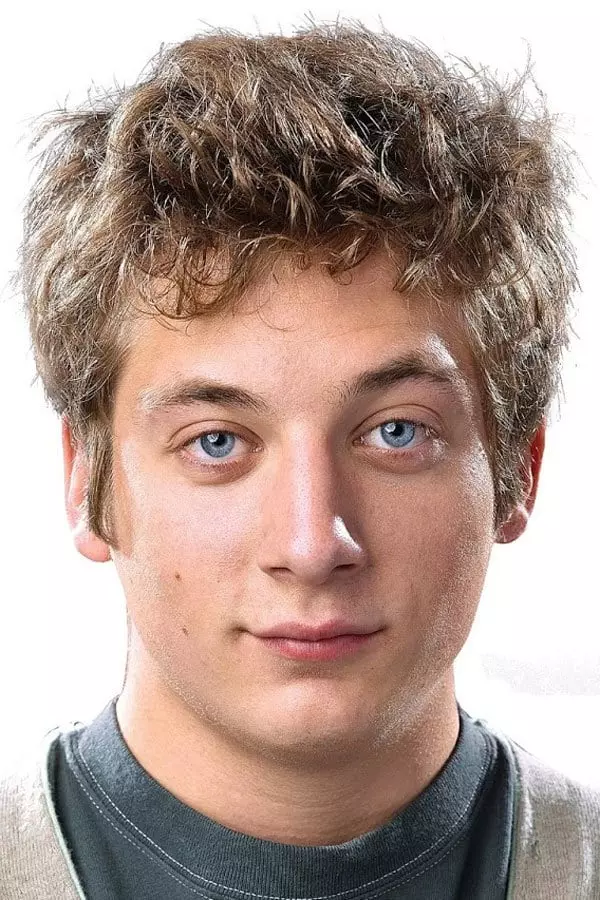 Аллен уайт. Jeremy Allen White 2022.