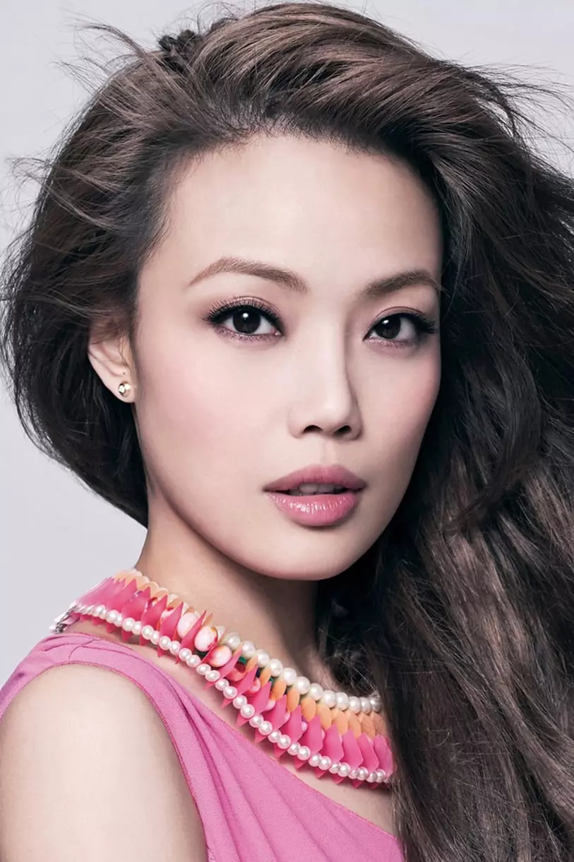 Джой молодые. Джои Юн. Французско-гонконгская актриса. Джои Юн китайская певица. Актрисы из Гонконга.